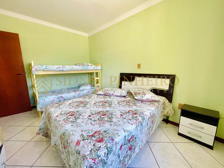 520 - Apartamento 3 dormitórios na Praia de Bombas