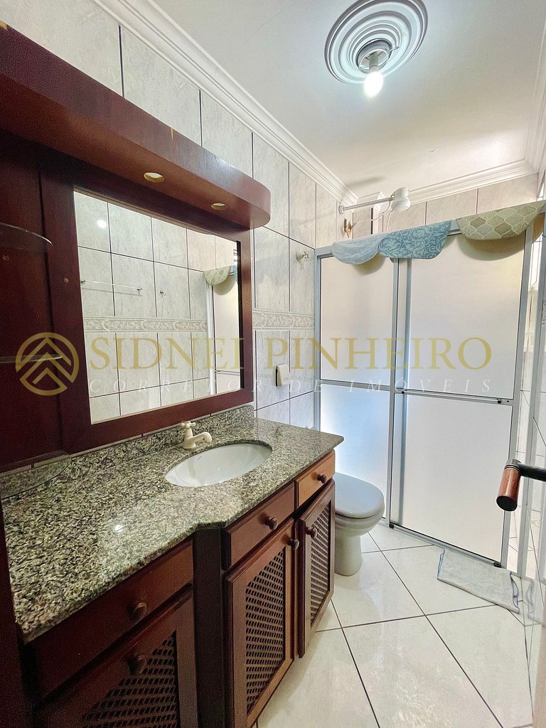 520 - Apartamento 3 dormitórios na Praia de Bombas