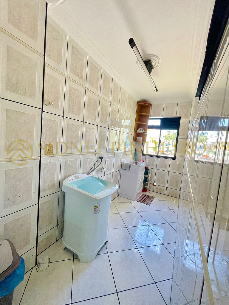 520 - Apartamento 3 dormitórios na Praia de Bombas