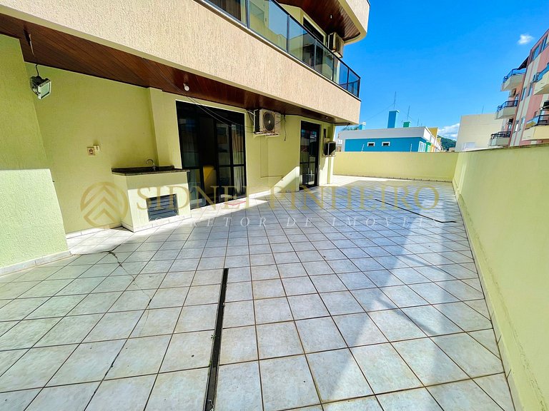 520 - Apartamento 3 dormitórios na Praia de Bombas