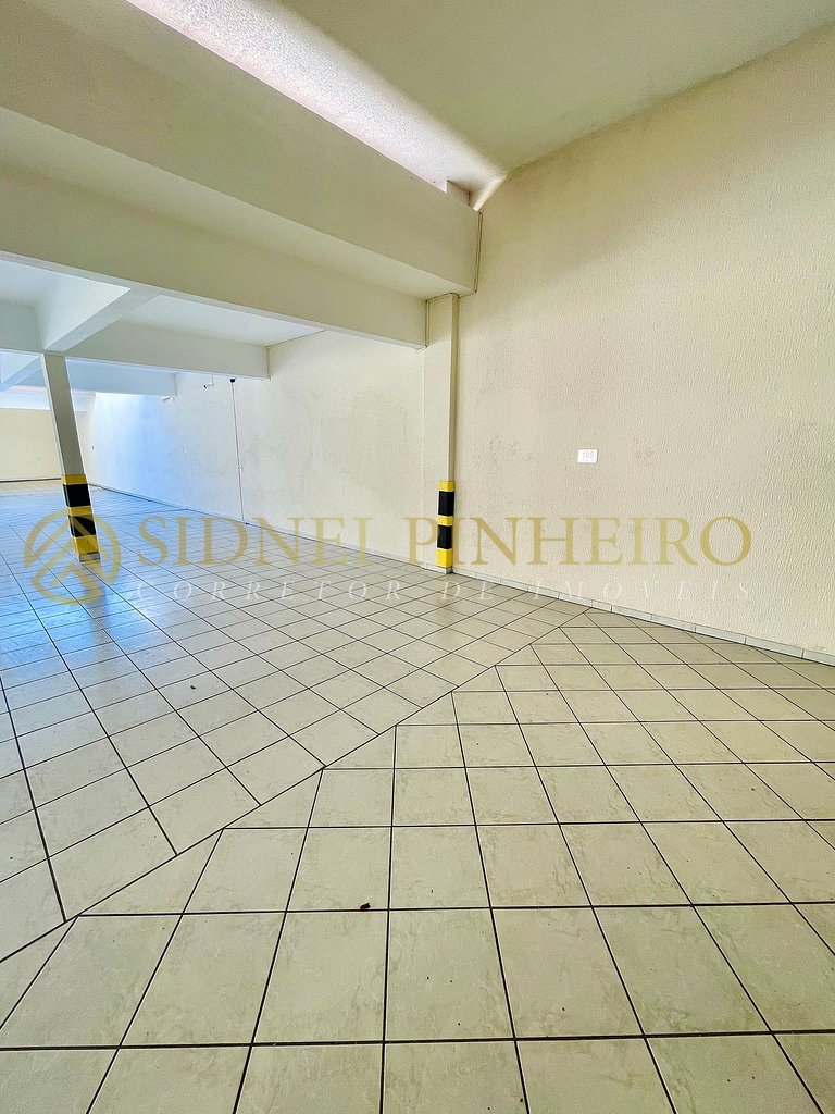 520 - Apartamento 3 dormitórios na Praia de Bombas