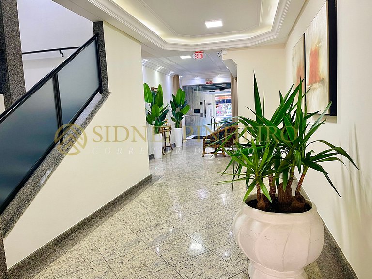 520 - Apartamento 3 dormitórios na Praia de Bombas