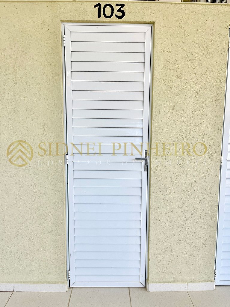 504 - Apartamento 2 dormitórios na Praia de Bombinhas