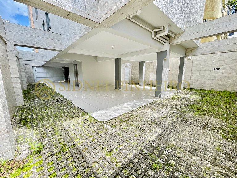 511 - Apartamento de 2 dormitórios na Praia de Bombas