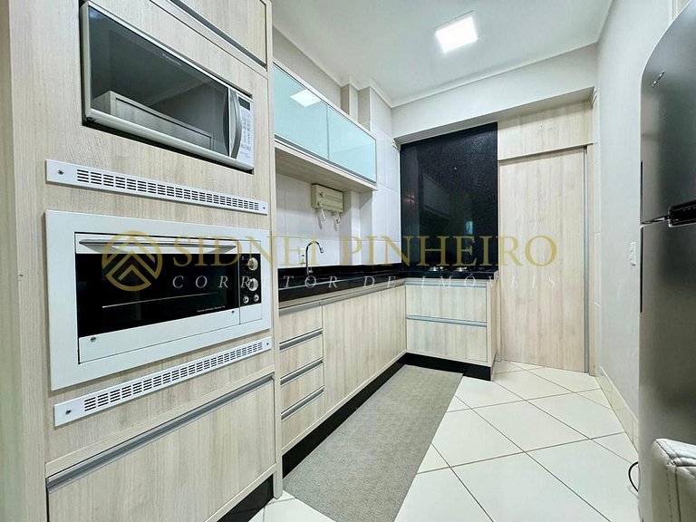 018 - Apartamento de 2 dormitórios na Praia de Bombas