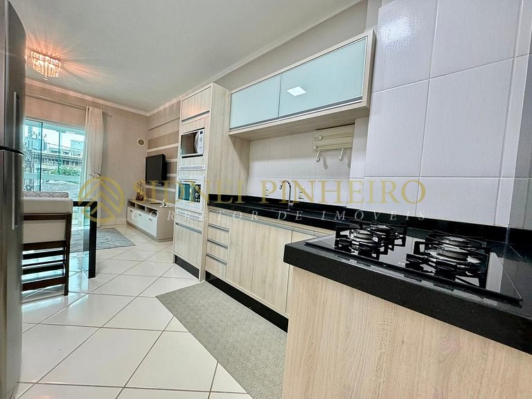 018 - Apartamento de 2 dormitórios na Praia de Bombas