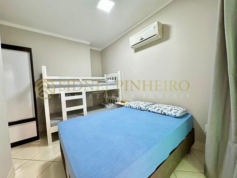 018 - Apartamento de 2 dormitórios na Praia de Bombas