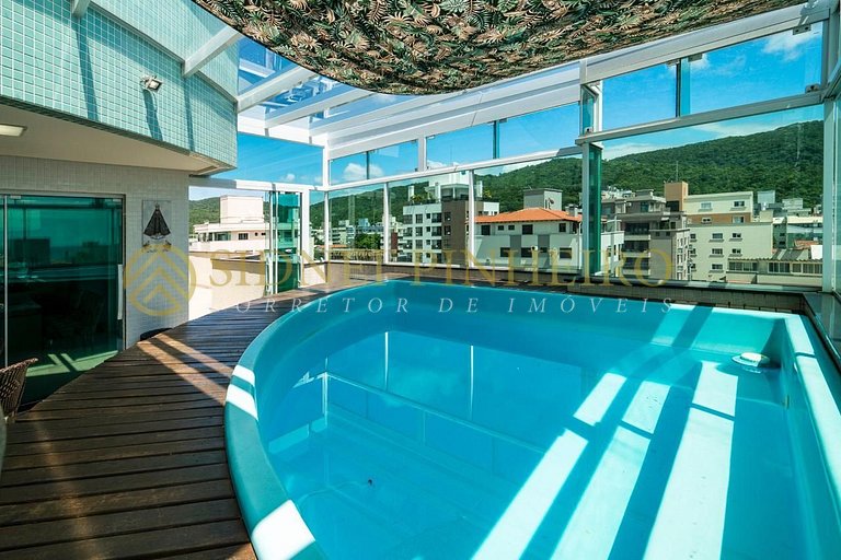 015 - Cobertura com piscina privativa na Praia de Bombas