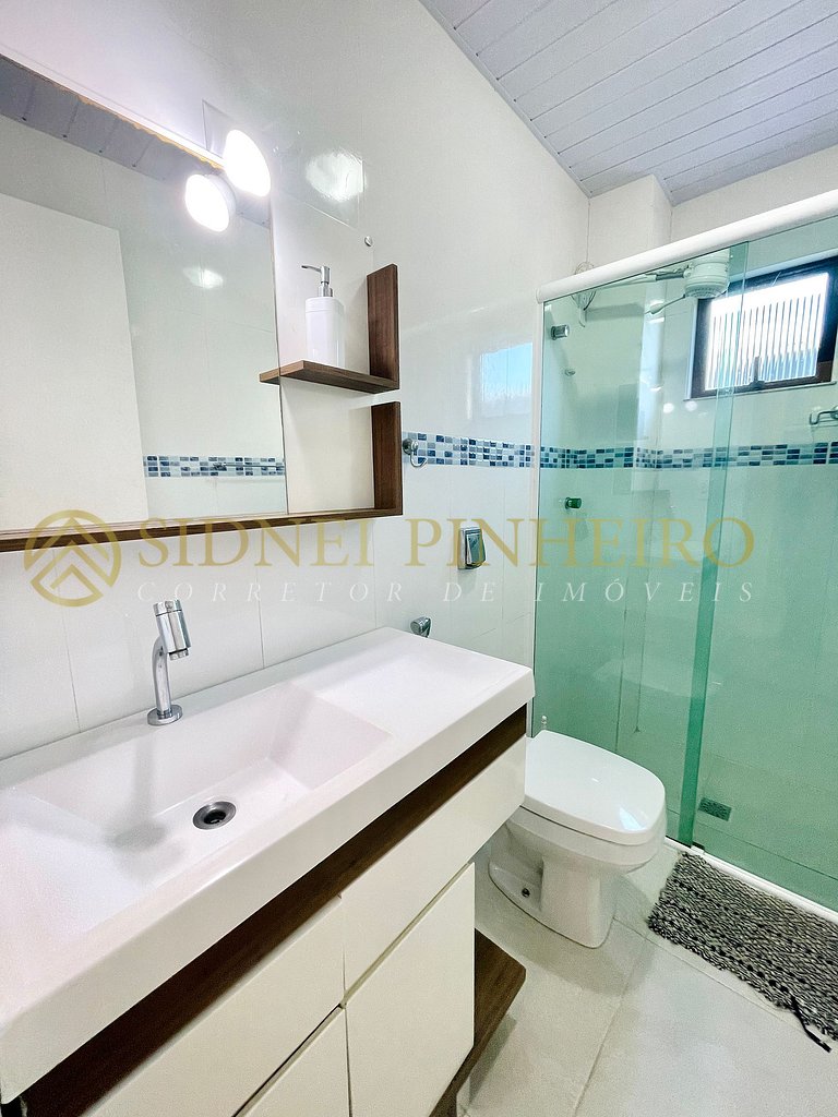 528 - Apartamento 2 dormitórios na Praia de Bombas