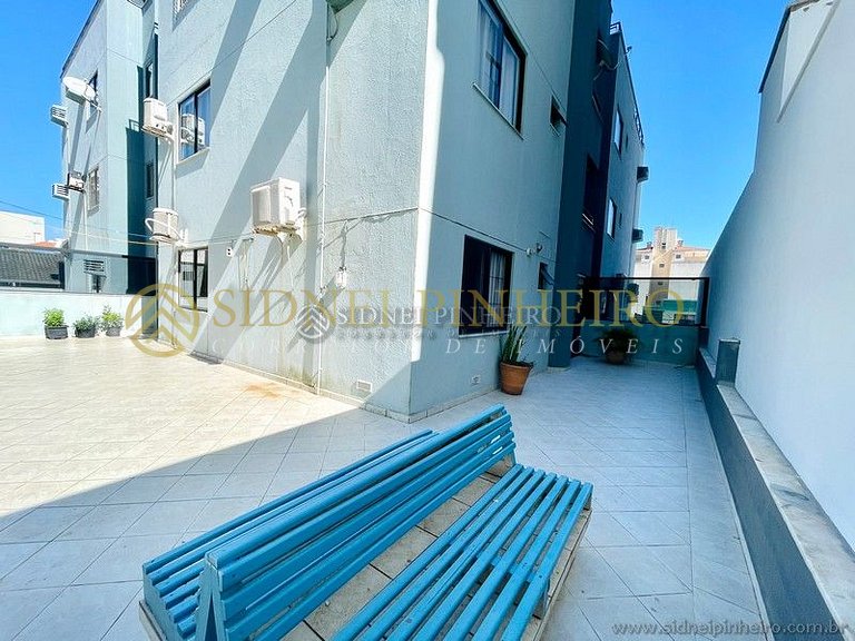 527 - Apartamento de 2 dormitórios em Bombas