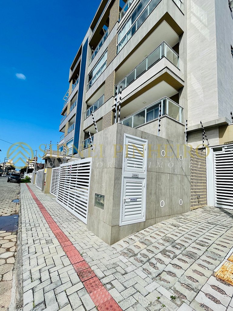 003 - Apartamento 02 dormitórios na Praia de Bombas
