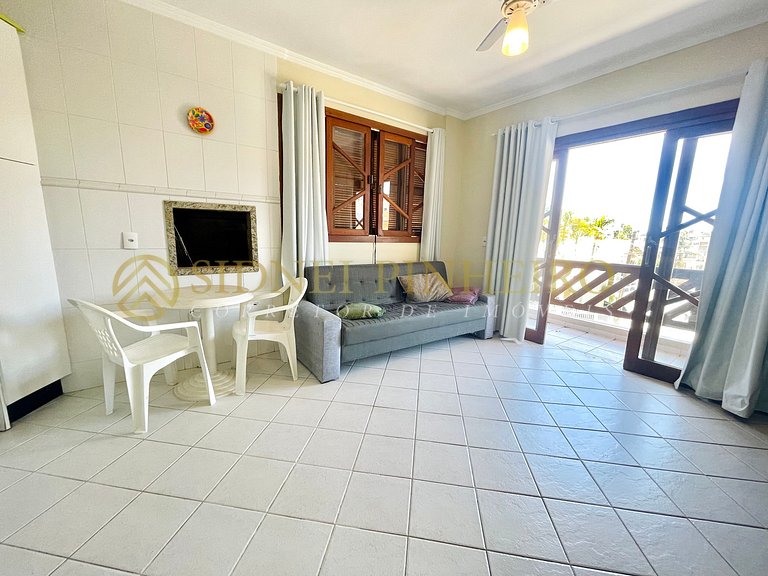 004 - Apartamento 02 dormitórios na Praia do Centro