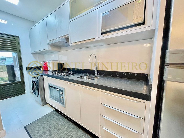 008 - Apartamento com piscina no centro de Bombinhas
