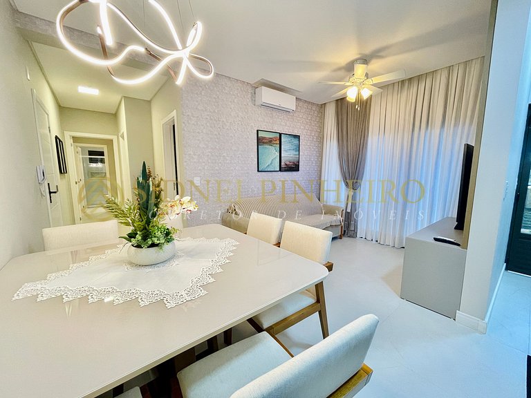 008 - Apartamento com piscina no centro de Bombinhas