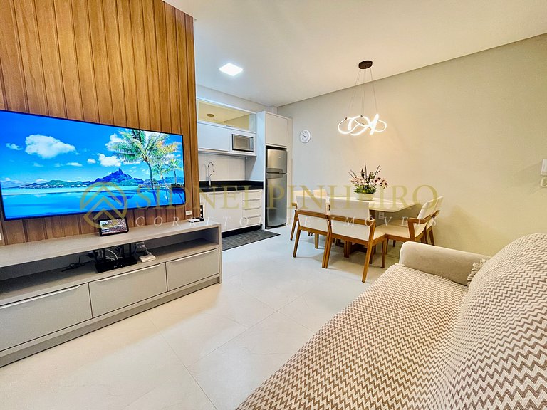 008 - Apartamento com piscina no centro de Bombinhas