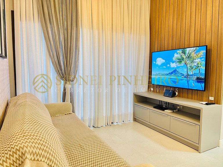 008 - Apartamento com piscina no centro de Bombinhas