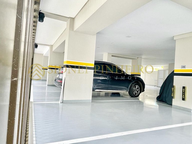 008 - Apartamento com piscina no centro de Bombinhas
