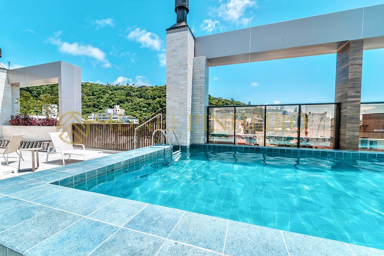 008 - Apartamento com piscina no centro de Bombinhas