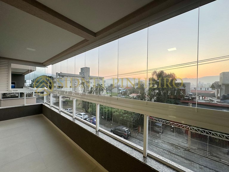 006 - Apartamento de 2 dormitórios em Bombas