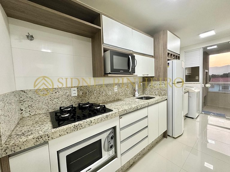 020 - Apartamento 2 dormitórios na Praia de Bombas