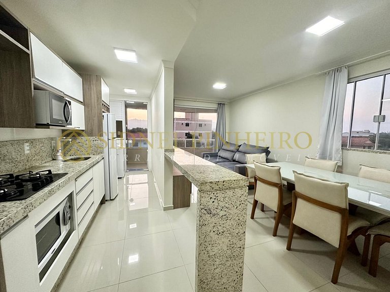 020 - Apartamento 2 dormitórios na Praia de Bombas