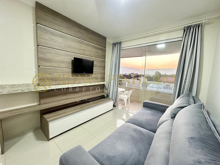 020 - Apartamento 2 dormitórios na Praia de Bombas
