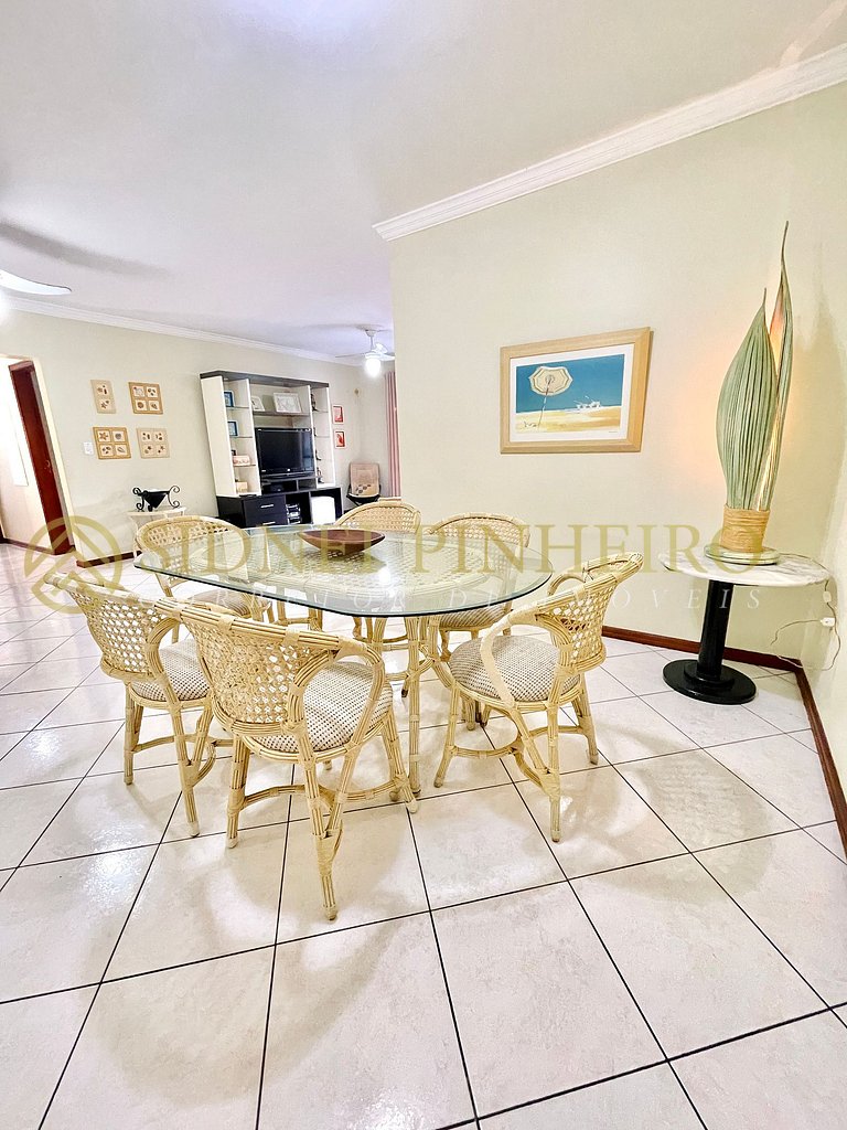 501 - Apartamento de 3 dormitórios em Bombas