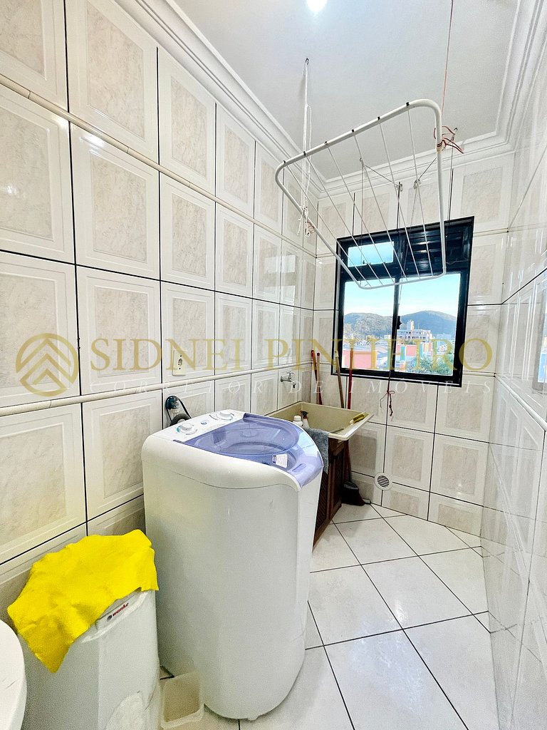 501 - Apartamento de 3 dormitórios em Bombas