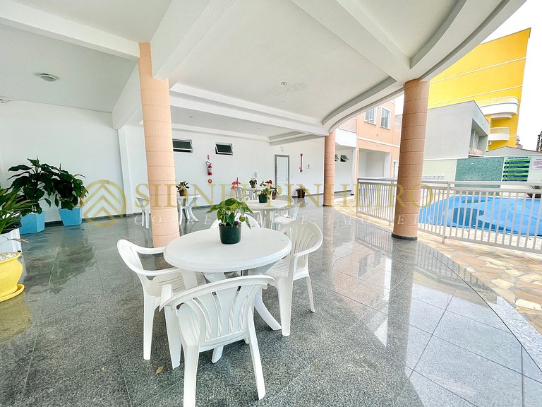 519 - Apartamento em condomínio com piscina coletiva