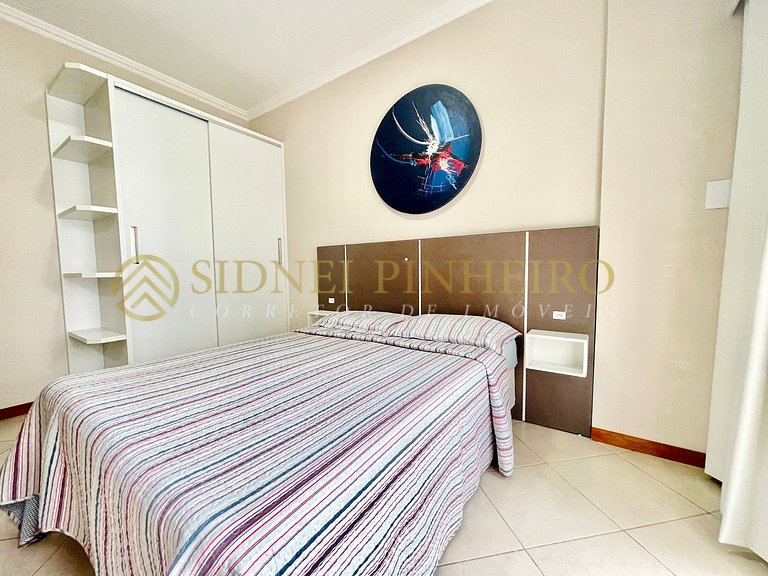 519 - Apartamento em condomínio com piscina coletiva