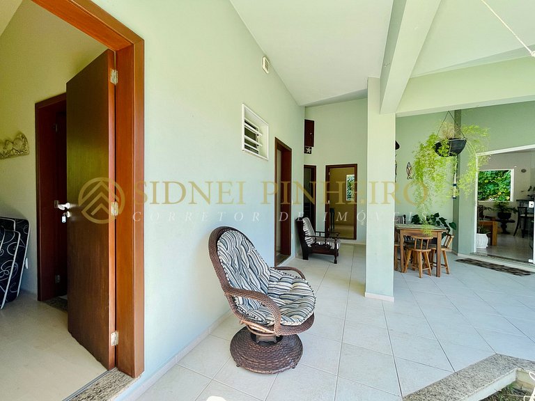 525 - Casa com piscina na Praia da Conceição