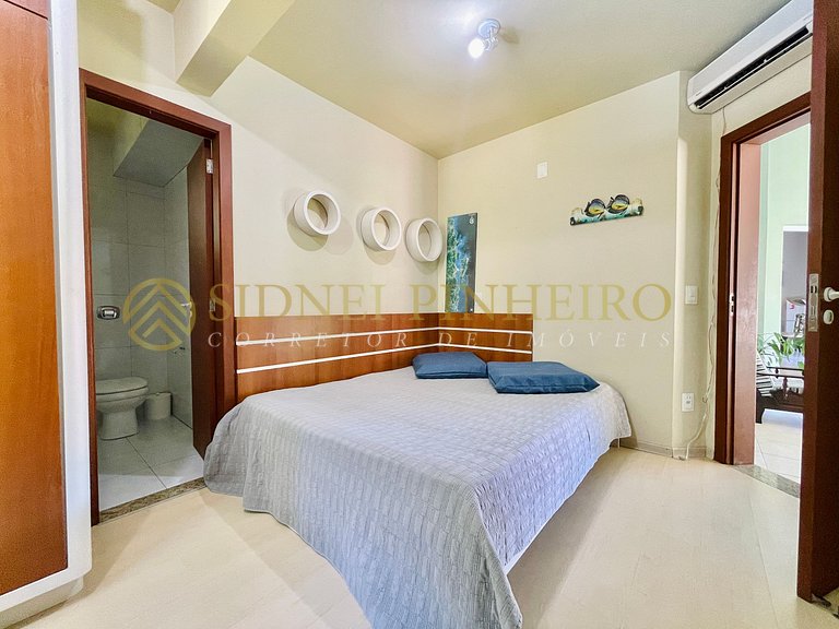 525 - Casa com piscina na Praia da Conceição