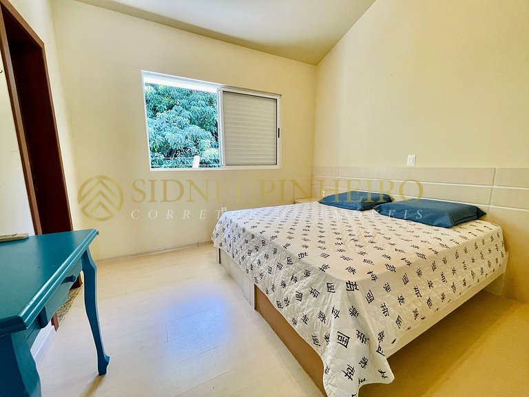 525 - Casa com piscina na Praia da Conceição