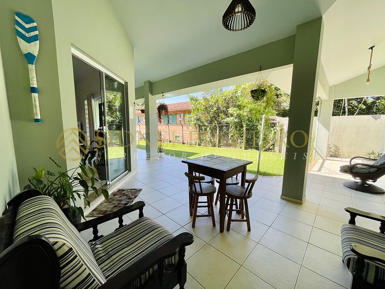 525 - Casa com piscina na Praia da Conceição