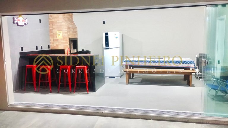526 - Casa de 3 suítes com piscina privativa em Mariscal