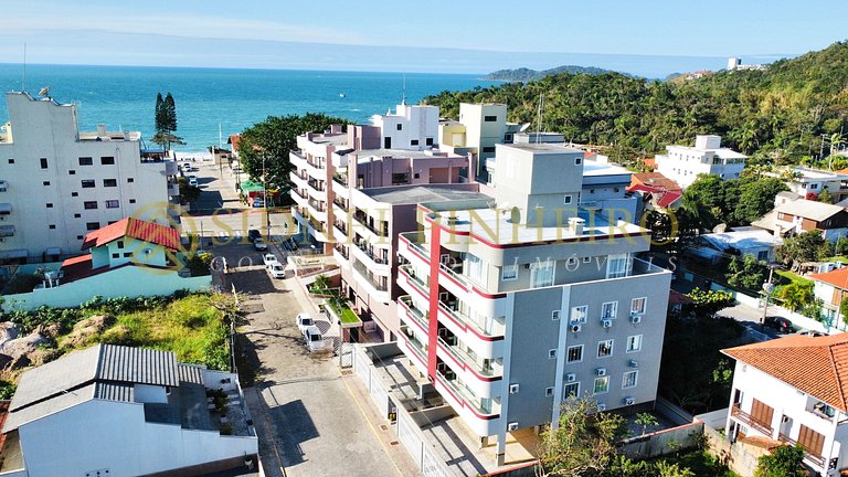 019 - Apartamento 3 dormitórios na Praia de Bombas