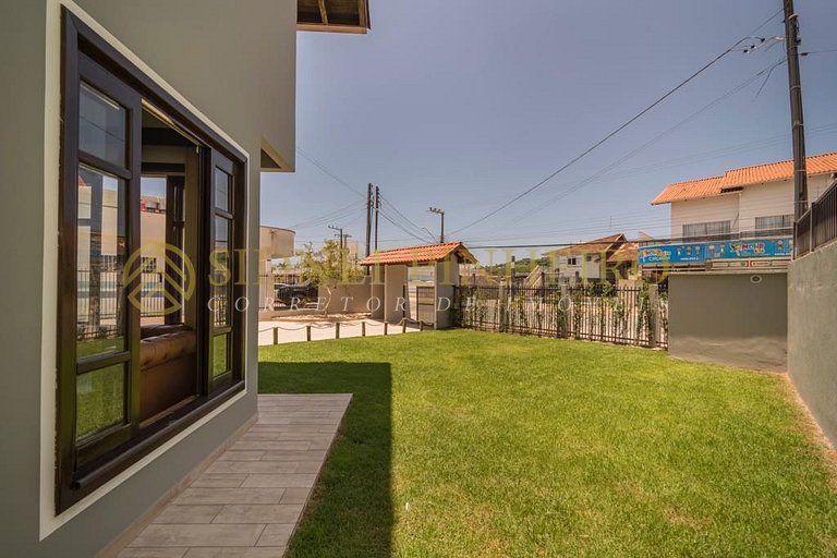 548 - Casa com 05 quartos na Praia de Bombas