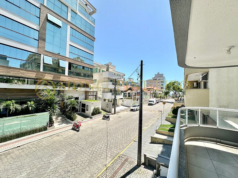 513 - Apartamento 02 dormitórios na Praia de Bombas