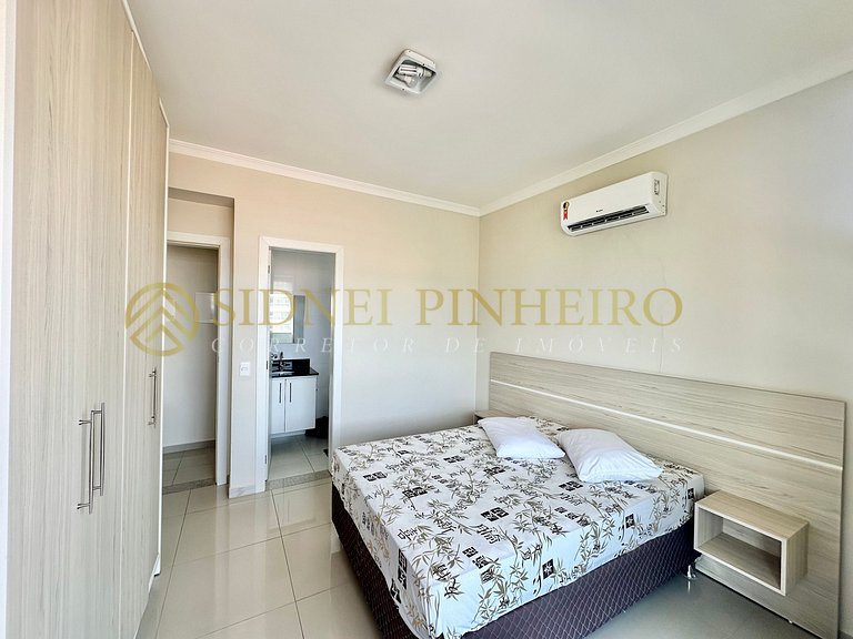 013 - Apartamento 3 dormitórios na Praia de Bombas