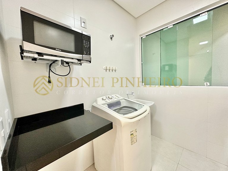 017 - Apartamento com 2 dormitórios na Praia de Bombas