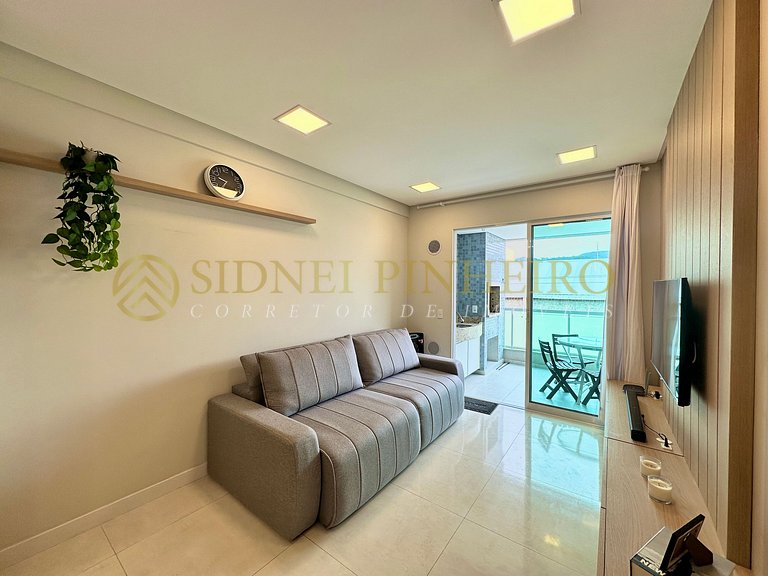572 - Apartamento 02 dormitórios na Praia de Bombas