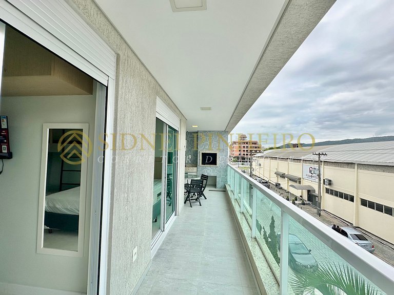 017 - Apartamento com 2 dormitórios na Praia de Bombas