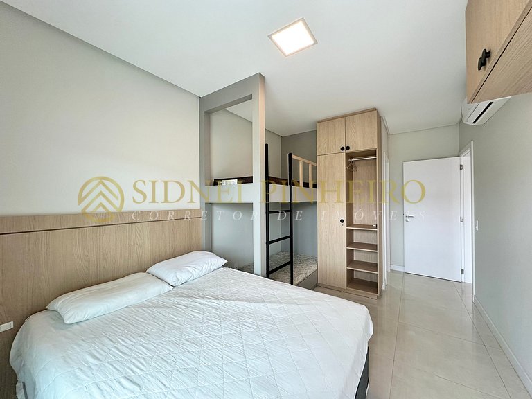 017 - Apartamento com 2 dormitórios na Praia de Bombas