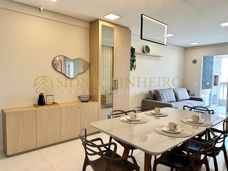 017 - Apartamento com 2 dormitórios na Praia de Bombas