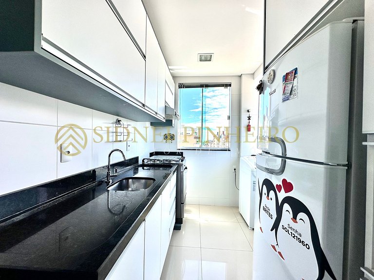 571 - Apartamento 03 dormitórios na Praia de Bombas