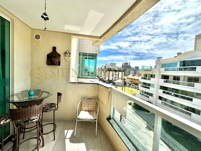 571 - Apartamento 03 dormitórios na Praia de Bombas