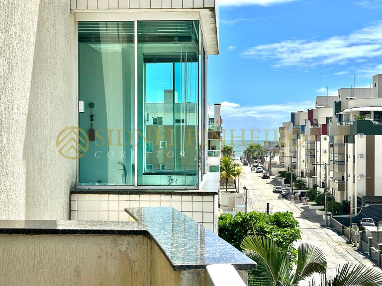 571 - Apartamento 03 dormitórios na Praia de Bombas