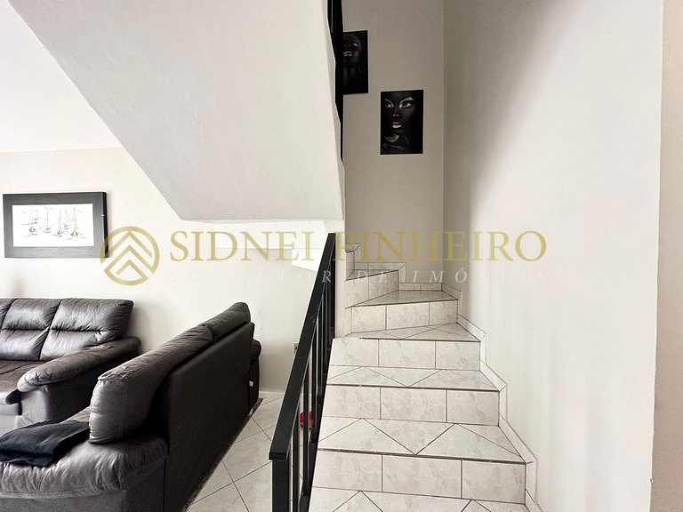 554 - Apartamento duplex 02 dormitórios na Praia de Bombas