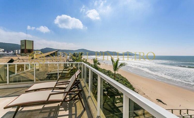 516 - Cobertura duplex frente mar na Praia de Mariscal