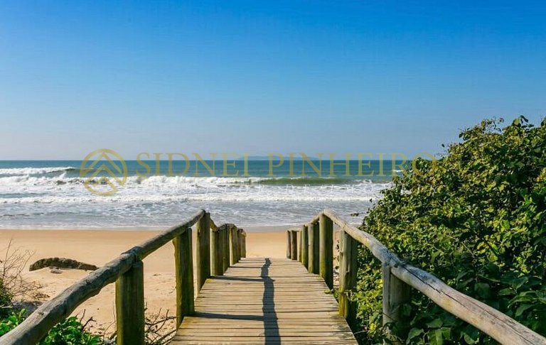 517 - Apartamento frente mar na Praia de Mariscal